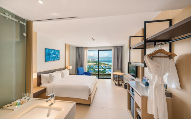 AirPort Cam Ranh Resort