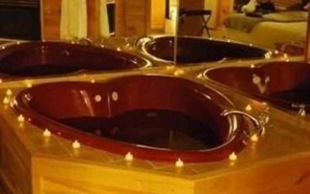 Baskins Creek Nestle Inn