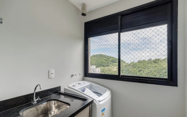 2BR apt w/ BBQ 750m From Beach Rvn2003