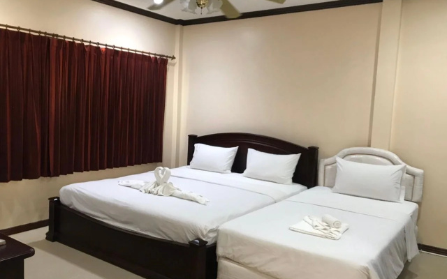 Baan Faa Talaychan Resort