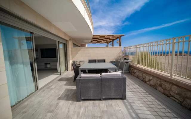 Private Pool 3Bdr Sea View