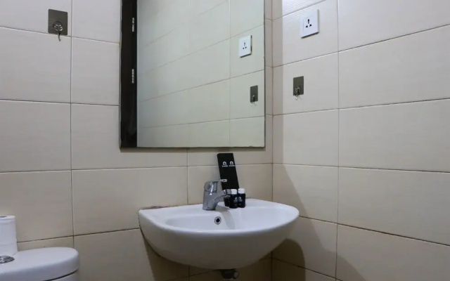 Comfort 1Br At Sky Terrace Apartment