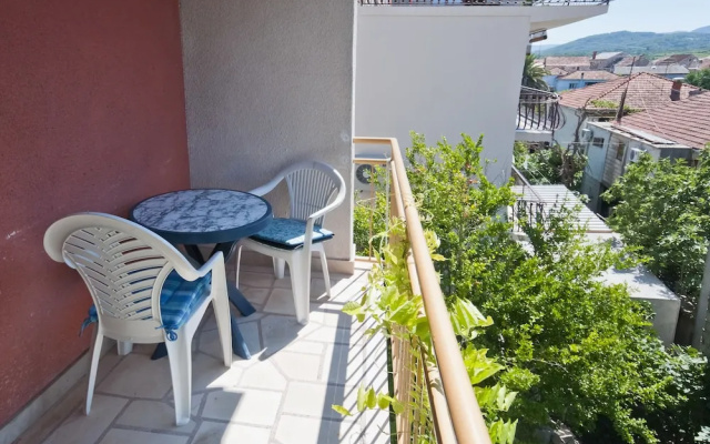 Studio Apartments Teuta & Agron