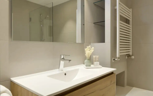 Larroka Apartment by FeelFree Rentals