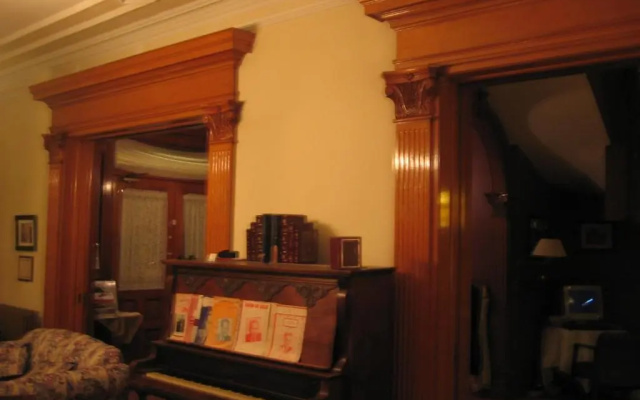 Olde Judge Mansion