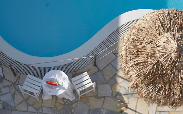 Anemos Beach Lounge Hotel вид на фасад