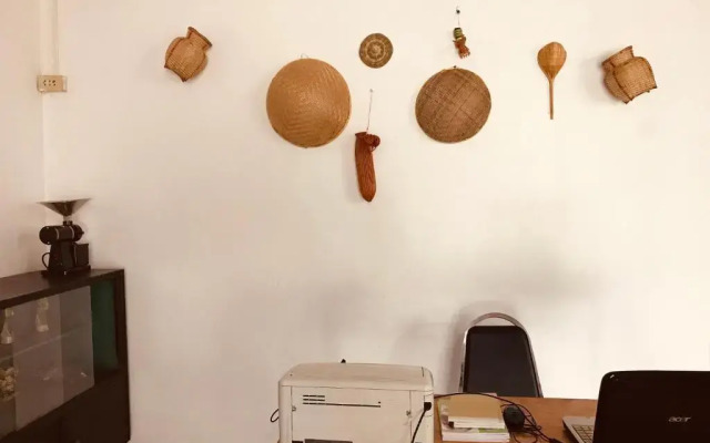 Naga Hostel & Café