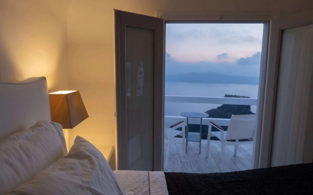Anemos Cave Suites