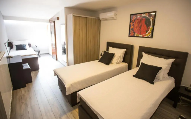 Heartland City Hotel