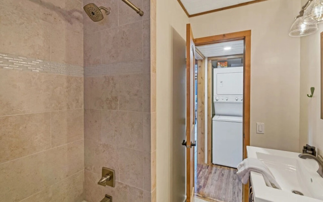 12 Central 2 Bedroom Home by Redawning