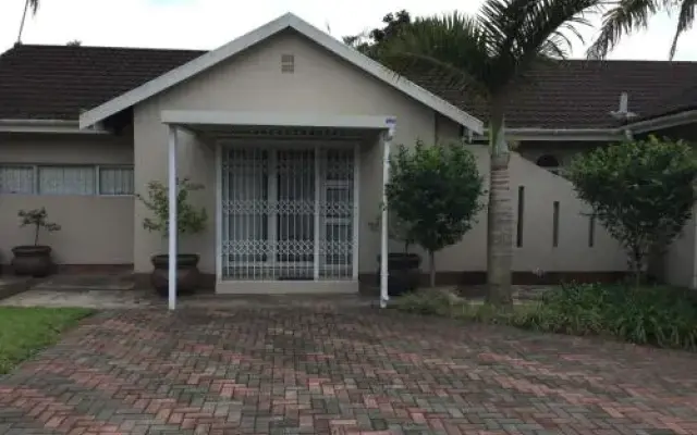 Porpoise Lodge