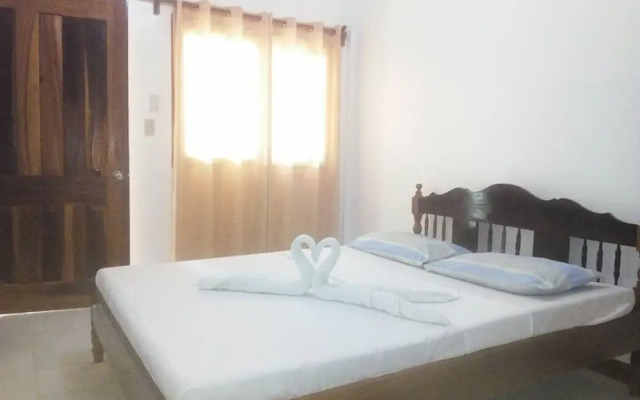 Point 303 Cloud 9 Resort