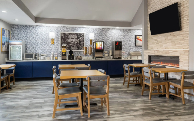 AmericInn by Wyndham Urbana/Champaign University Area