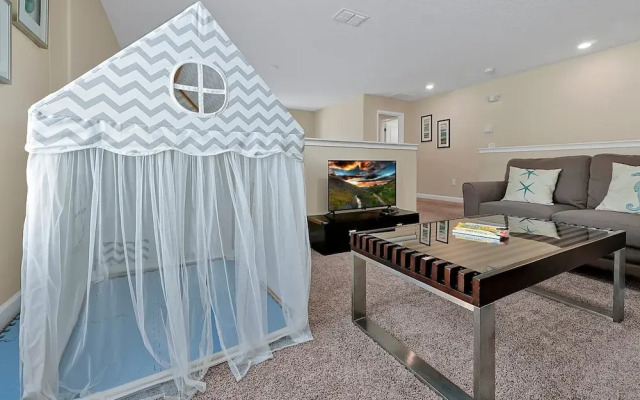 5424 Solterra Circle, Davenport,5beds