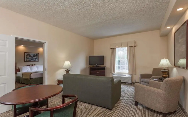 Baymont by Wyndham Columbia Maury