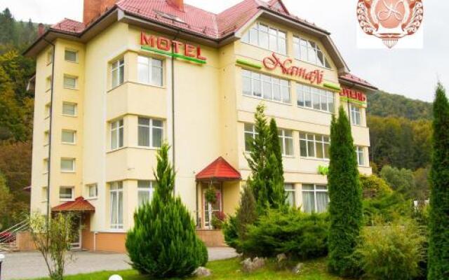 Гостиница Motel Natali Украина, Поляна - отзывы, цены и фото номеров - забронировать гостиницу Motel Natali онлайн вид на фасад