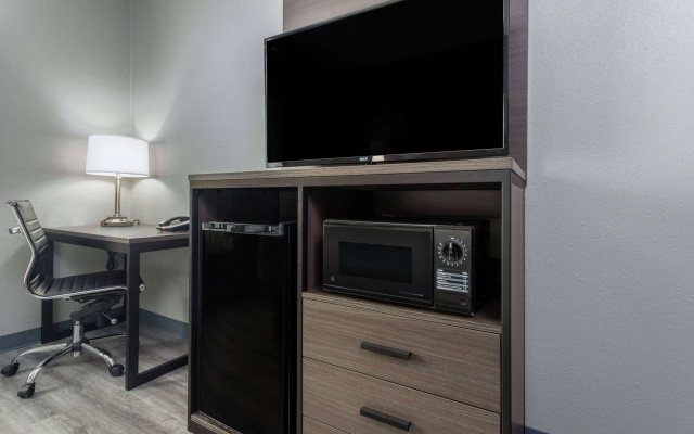 Ramada by Wyndham Sellersburg/Louisville North