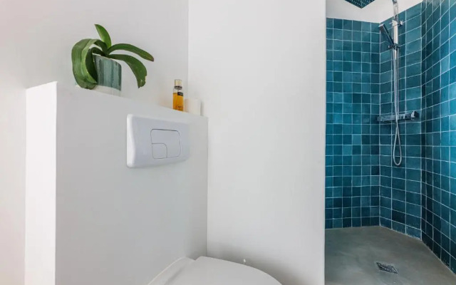 Bord de mer, magnifique appartement de 150m2 avec jardin