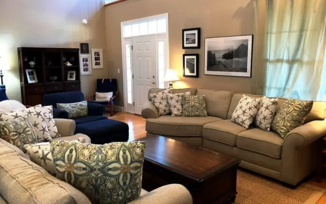 Cardinal Lane 15