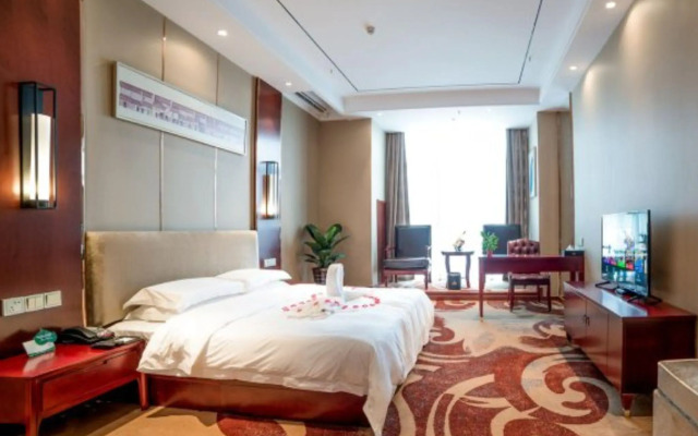 Arcadia Rong Yi Warmth Hotel
