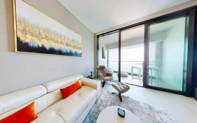 2BR Beachfront Apt w Ain Dubai Views at JBR