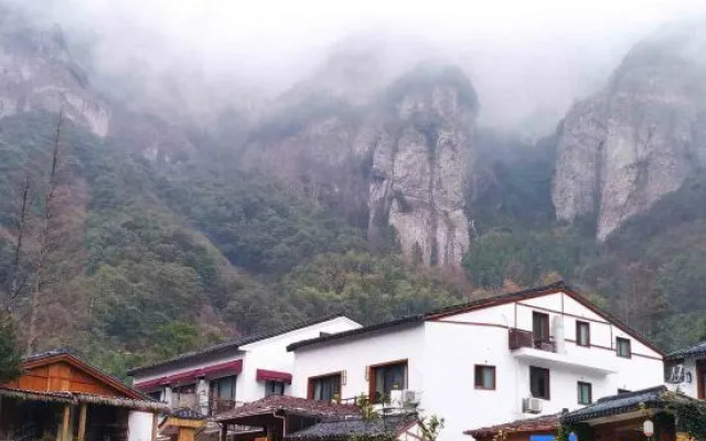 Yandang Qiushui Shanshe Hostel