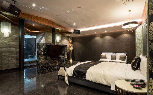 Icolour Villa