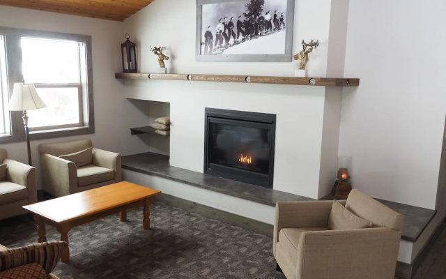 Apex Lodge - 1