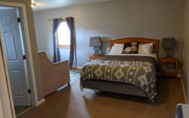 Sheep Mountain Lodge