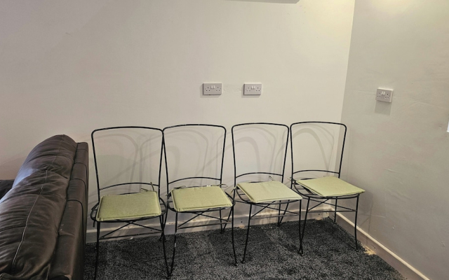 Pet Friendly - 3 Bedrooms - 6 Guests - Parking