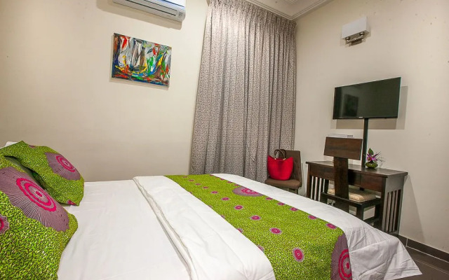 The Highbridge Guest Lodge