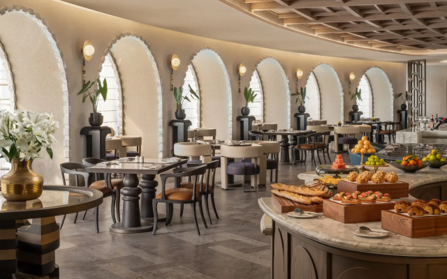 Intercontinental Hangzhou Wulin by IHG