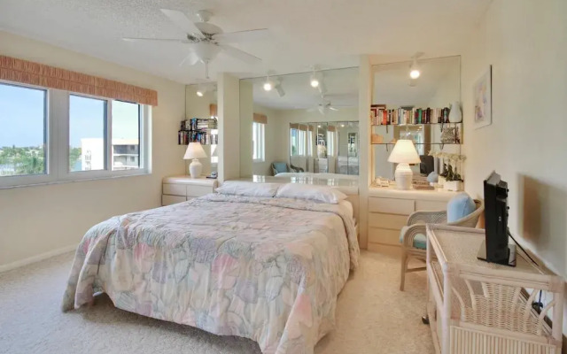 Land's End 7-406 Beach Front - Premier