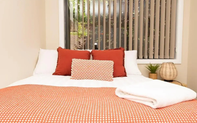 Phillip Villa, Modern & Fresh, Close to Town, Free Wifi