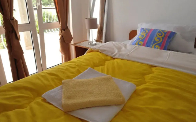 Apartments Sea Star - One Bedroom Apartment With Balcony