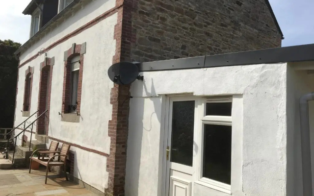Ploumilliau House