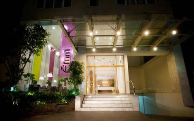 EMM Hotel Saigon вид на фасад