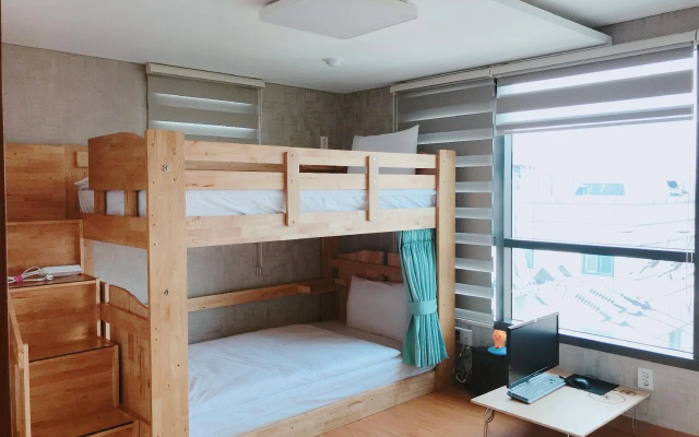 Seoul Crown 88 Guest House - Foreign Guests Only