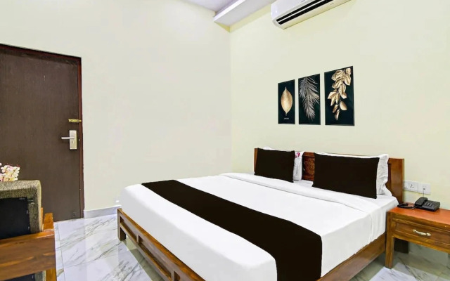 Suite OYO Dwarakanagar Near Gurudwara