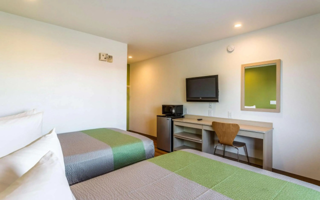 Motel 6 Needles, CA