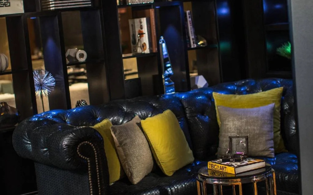 Renaissance Cincinnati Downtown Hotel