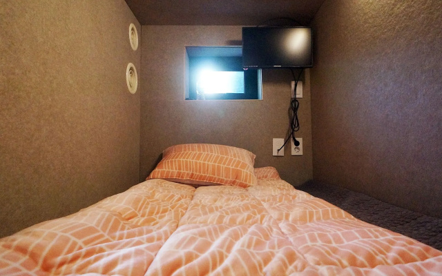 Capsule Hotel Majung