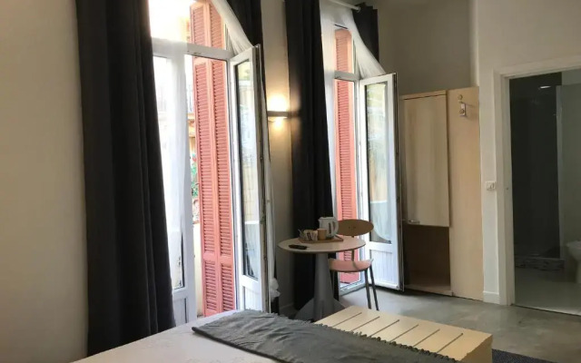 Azur Hotel
