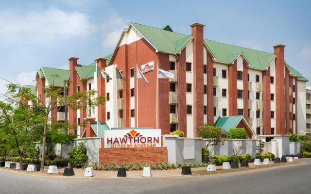 Отель Hawthorn Suites By Wyndham Abuja вид на фасад
