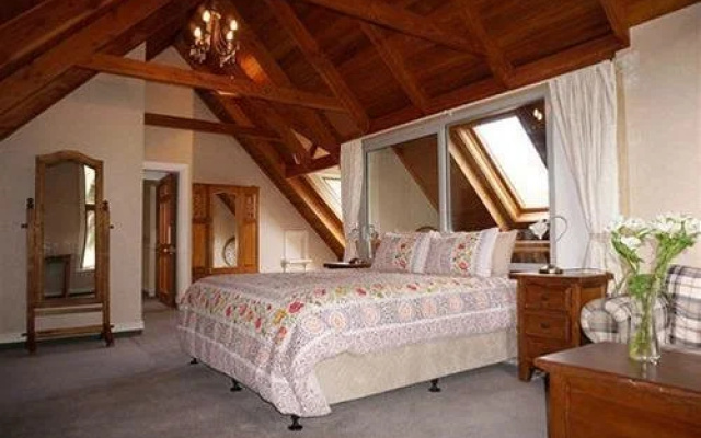 Gingerbread Lodge