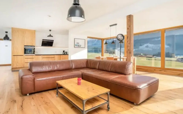 Exclusive Chalet With Sauna and Glacier View