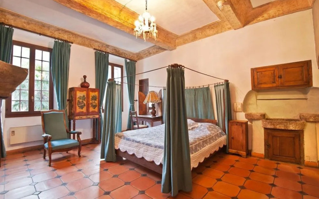 Hôtel Les Arcades