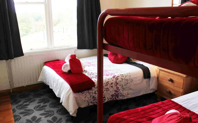 Snowy Waters Lodge & Tours