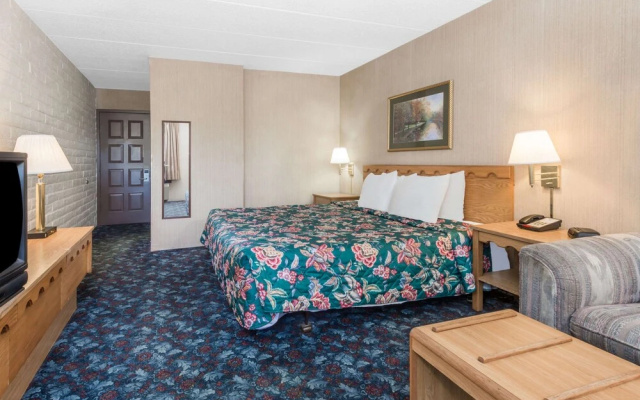 Knights Inn Dayton North Airport
