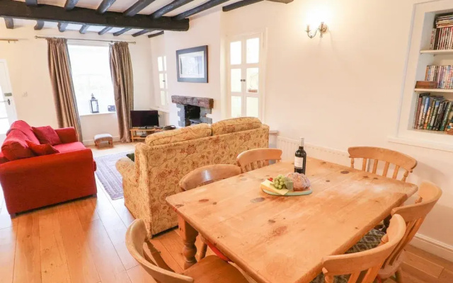 Weir Cottage